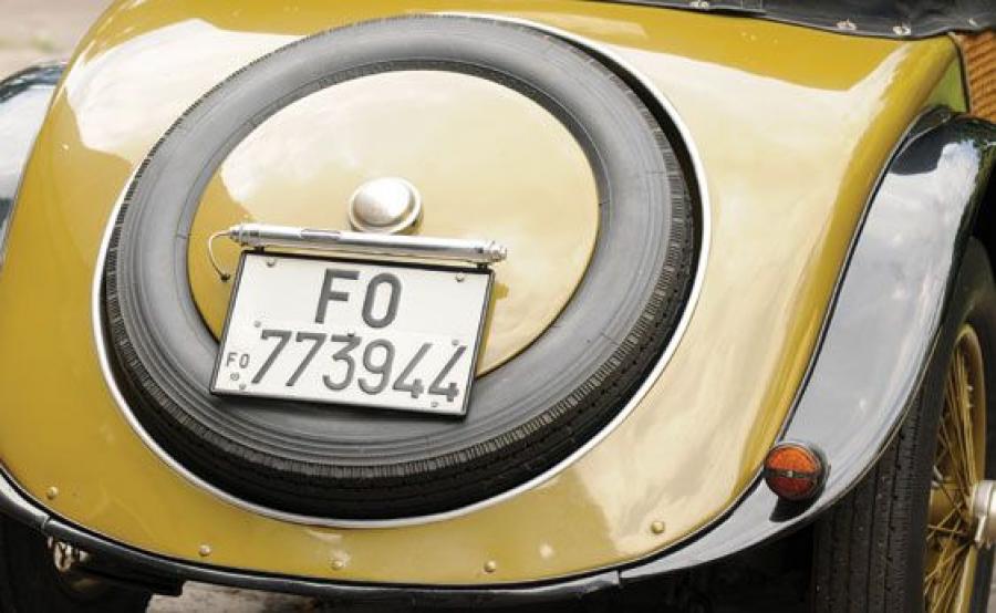 Детали экстерьера Avions Voisin C11 Cabriolet 1927 года  (фото 12 из 18)